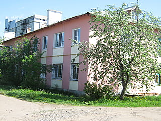 ул. Хлебная, 5 (г. Канаш) -​ многоквартирный жилой дом.