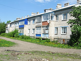 ул. Хлебная, 8 (г. Канаш) -​ многоквартирный жилой дом.