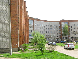 ул. Ильича, 9 (г. Канаш) -​ многоквартирный жилой дом.