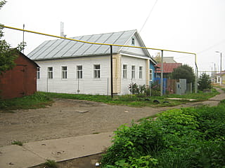 ул. Котовского, 3 (г. Канаш) -​ индивидуальный жилой дом с участком.