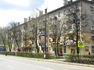 пр‑т Ленина, 11 (г. Канаш) -​ многоквартирный жилой дом.