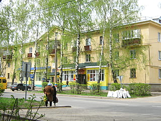 пр‑т Ленина, 45 (г. Канаш) -​ многоквартирный жилой дом.