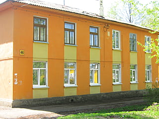 пр‑т Ленина, 46 (г. Канаш) -​ многоквартирный жилой дом.