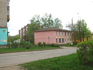 пр‑т Ленина, 68 (г. Канаш) -​ многоквартирный жилой дом.