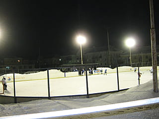 Хоккейная площадка -​ ул. К. Маркса, 9А (г. Канаш).
