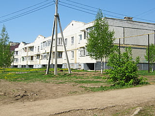 ул. Машиностроителей, 29 (г. Канаш) -​ многоквартирный жилой дом.