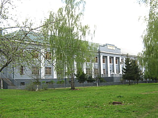 ул. Ильича, 1А (г. Канаш) -​ административно-бытовое здание.