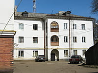 Многоквартирный жилой дом. 10 мая 2015 (вс).