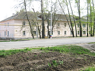 ул. Пушкина, 34 (г. Канаш) -​ многоквартирный жилой дом.
