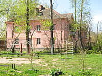 Многоквартирный жилой дом. 09 мая 2015 (сб).