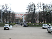 Сквер воинов-вагоноремонтников, павших в годы Великой Отечественной войны. 04 мая 2015 (пн).