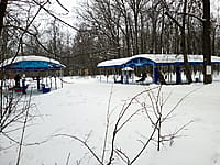 Спортивная площадка с тренажёрами. 02 января 2025 (чт).