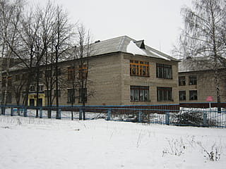 Восточный мкр., 13 (г. Канаш) -​ административно-бытовое здание.