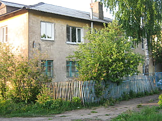 Янтиковское шоссе, 2 (д. Хунав) -​ многоквартирный жилой дом.