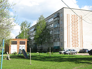 ул. Заводская, 9 (г. Канаш) -​ многоквартирный жилой дом.