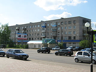 ул. Железнодорожная, 67 (г. Канаш) -​ многоквартирный жилой дом.